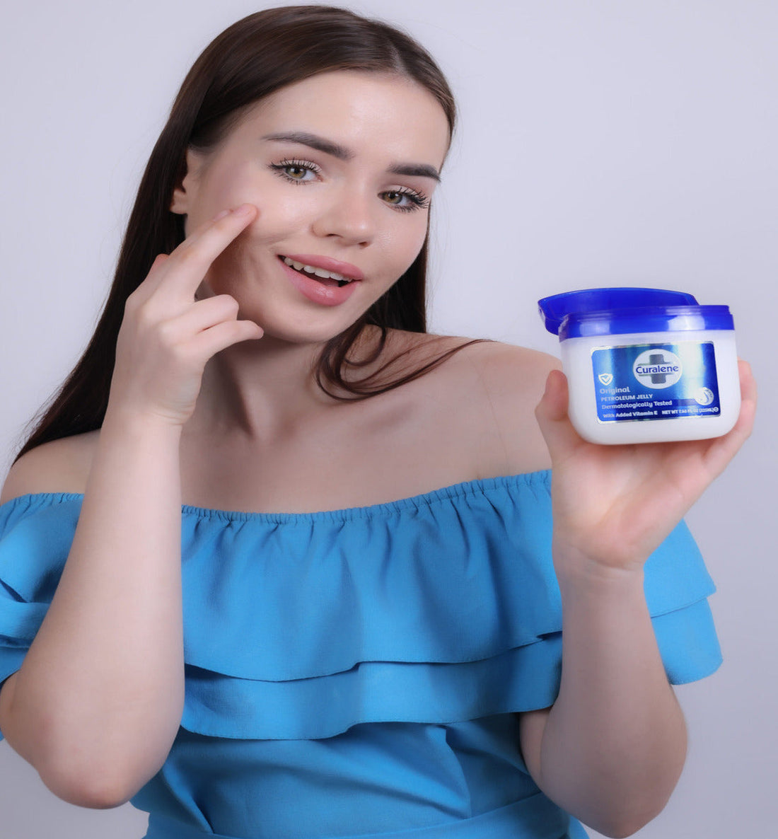 Top 7 Petroleum Jelly Skincare Hacks UK Woman Should Know in 2025